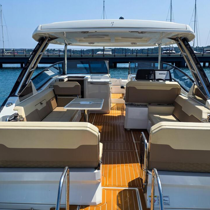 NN | Aquila 32 photo 2