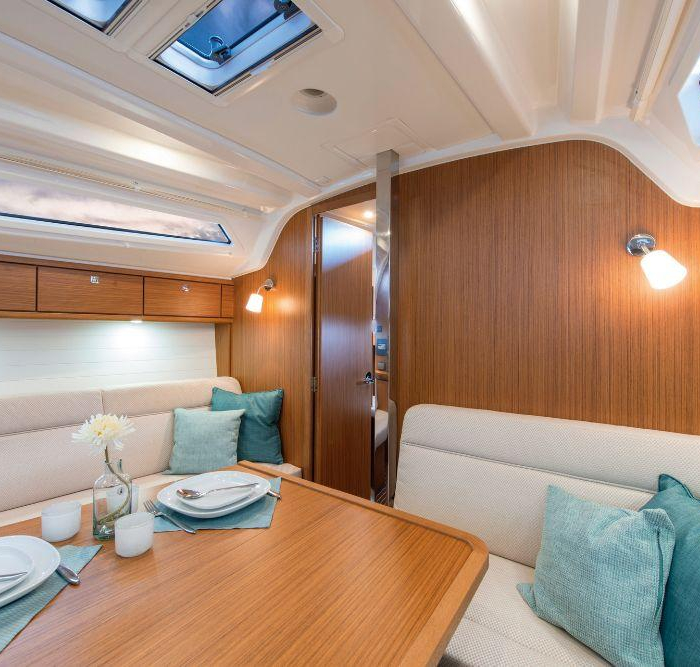 Julia | Bavaria Cruiser 37 photo 14