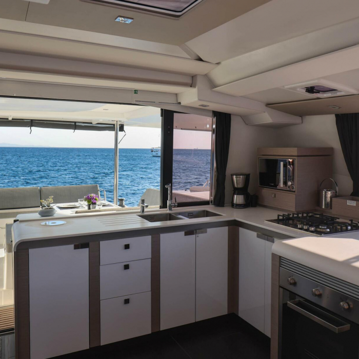 Aquarella | Fountaine Pajot 47 TANNA LUX photo 12