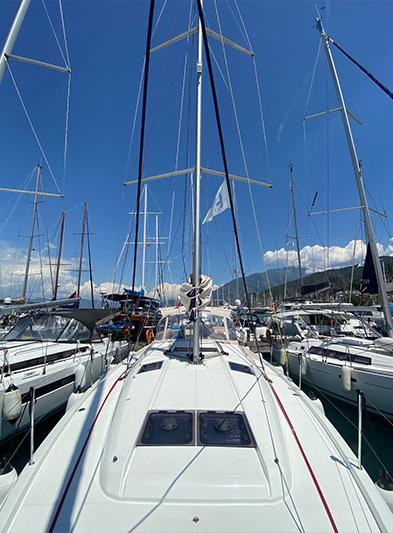 Lornia | Sun Odyssey 440 photo 6