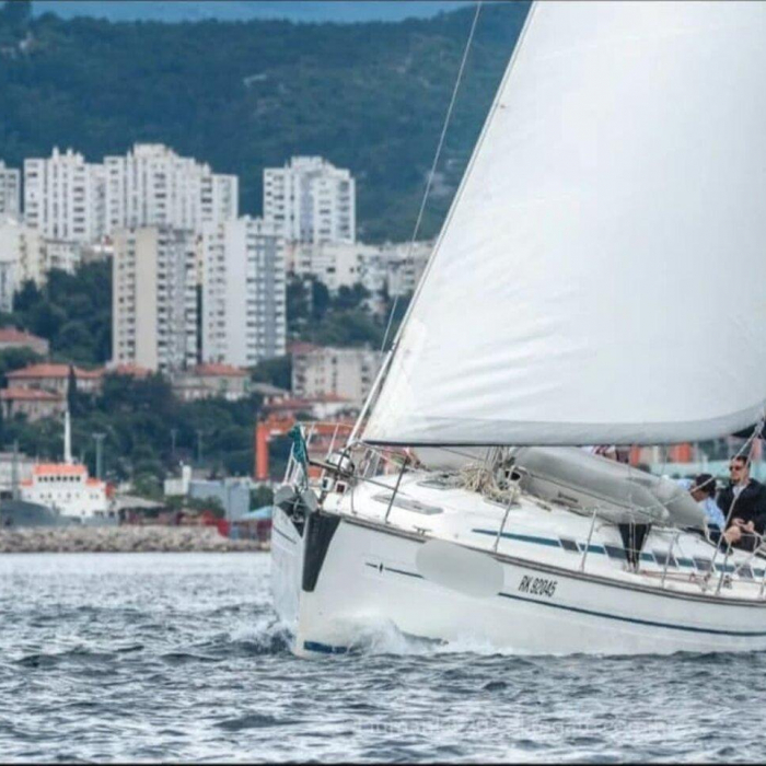 Sea Toy | Bavaria 44 photo 2