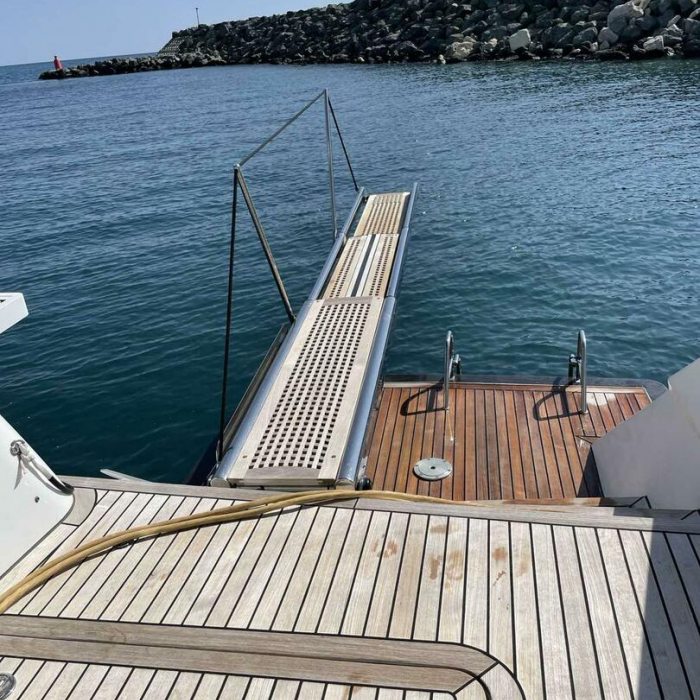 Pearly Gates | Lagoon 630 Powercat LUX photo 15