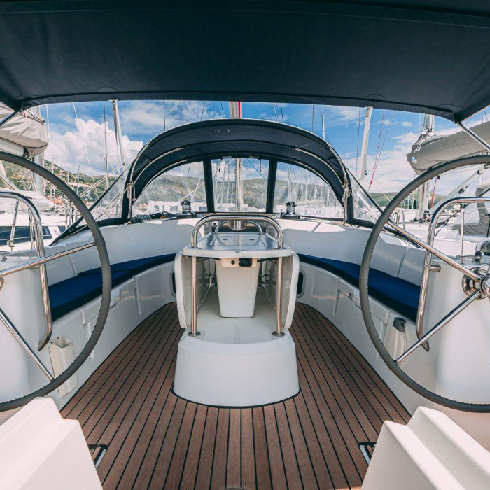 Ana B. | Sun Odyssey 49i photo 29