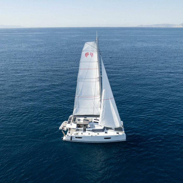 Jasmine | A/C, Gen, Water-maker, 12 pax | Elba 45 photo 6