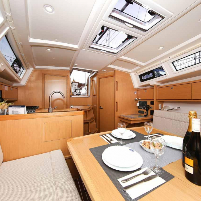 Chiara | Bavaria Cruiser 34 photo 11