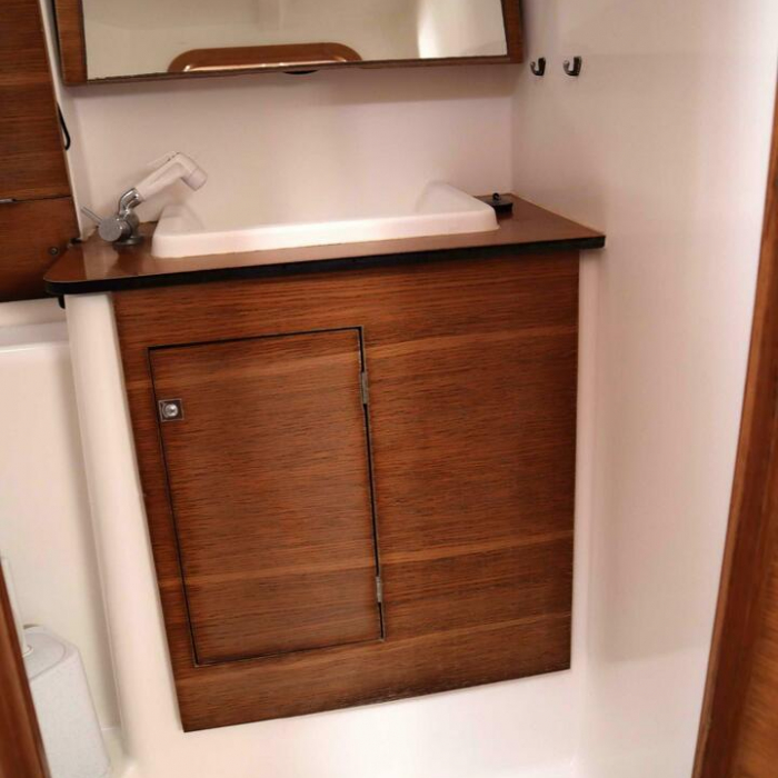  | Dufour 382 photo 6