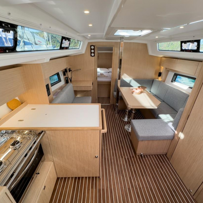 Coconut | Bavaria C38 photo 25