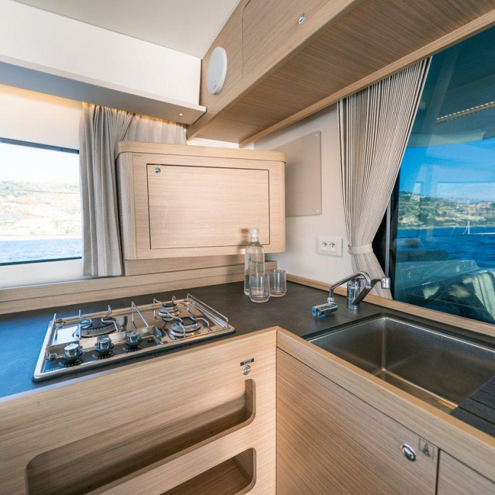 Veryta | Lagoon 42 photo 13