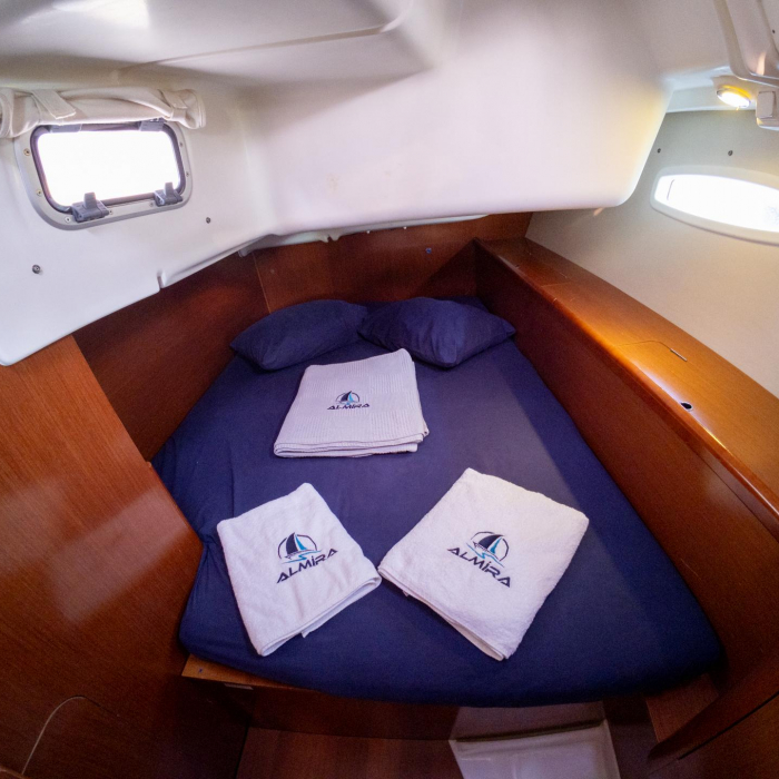 Violet | Oceanis 40 photo 14