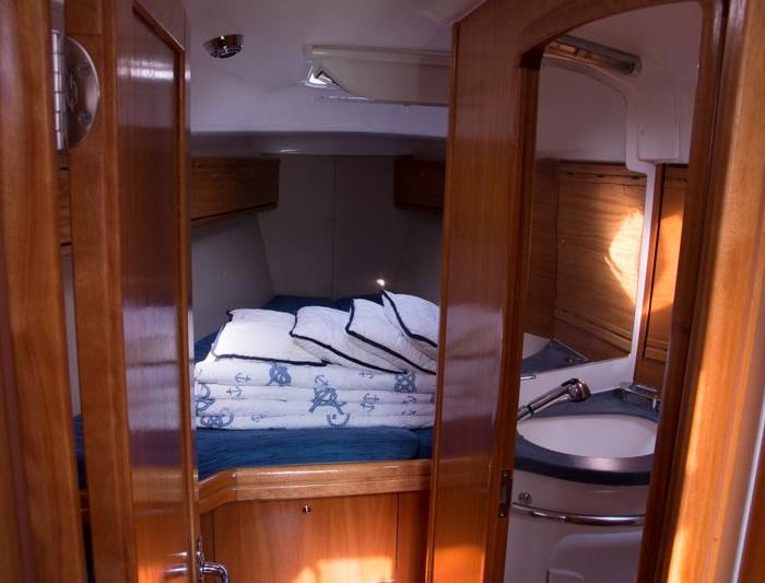 (1132 BG) (sails 2015) | Bavaria 38 Cruiser photo 4