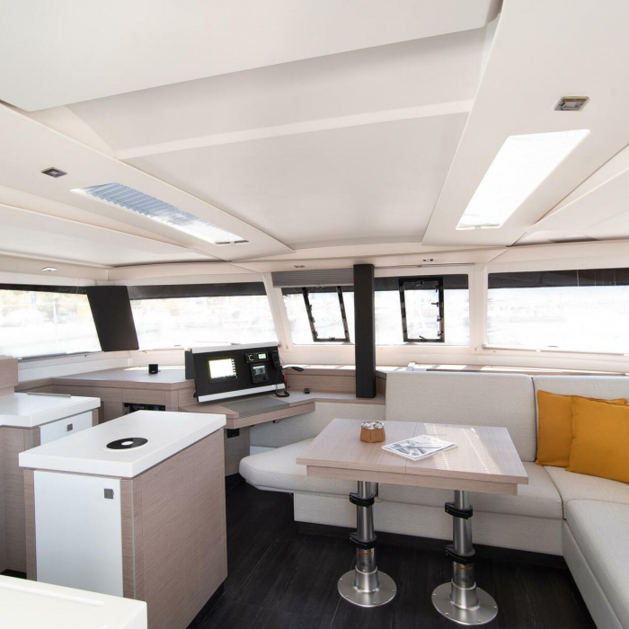 Crewed   "Alegria" | Fountaine Pajot - Saona 47 photo 12