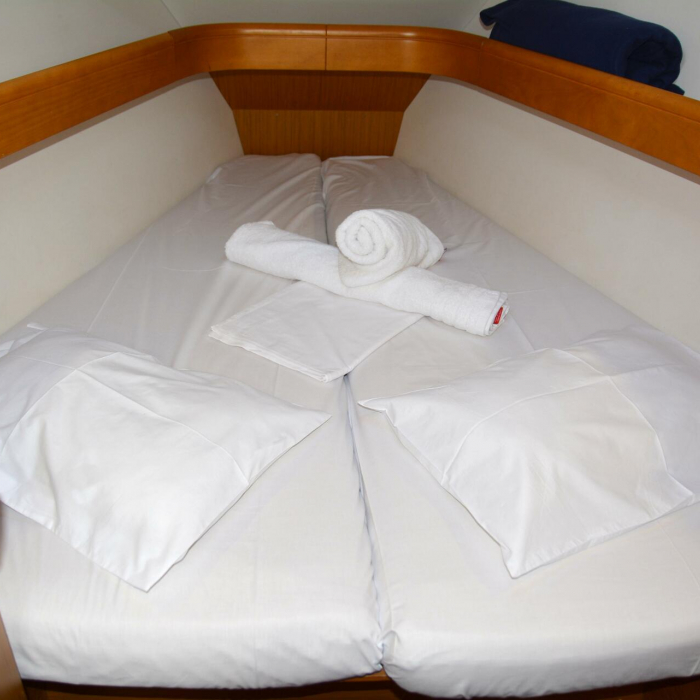 Babis 2010 | Sun Odyssey 36i photo 48