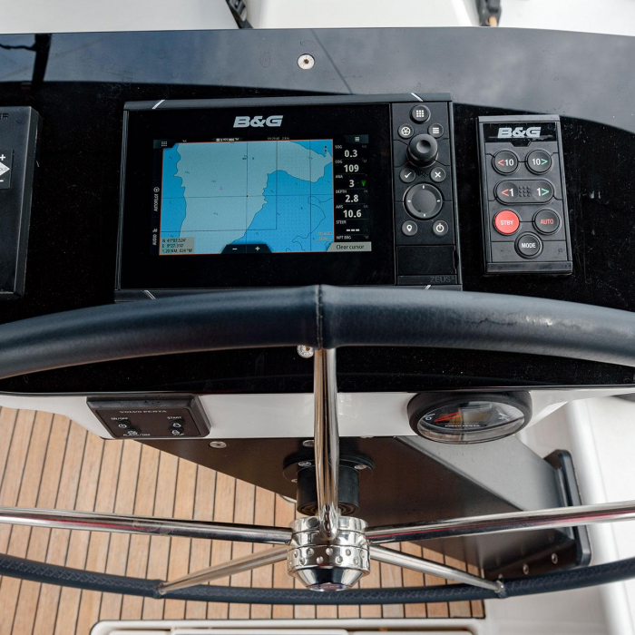 Dione - Water maker, Solar Panel | Dufour 470 photo 4