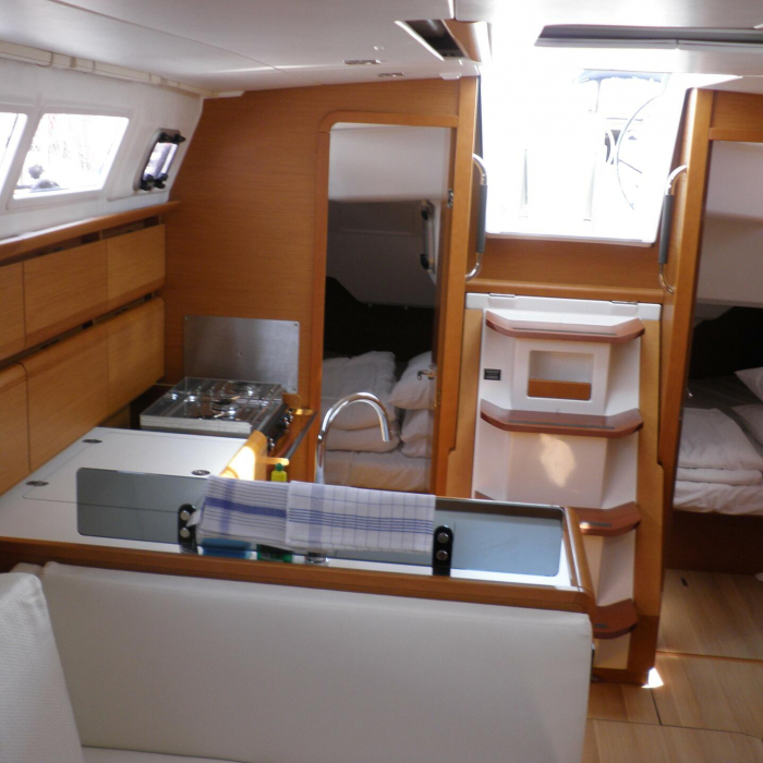 Paloma | Sun odyssey 379 performance photo 8