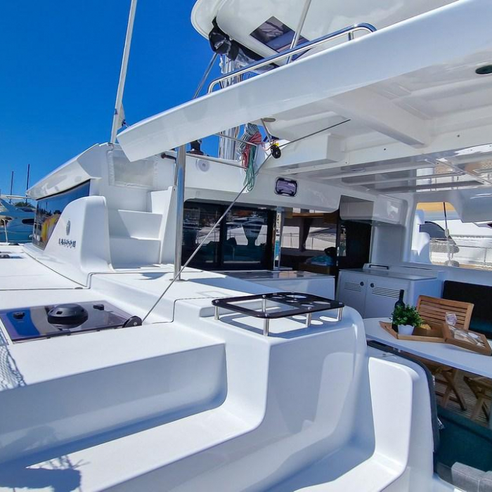 Felicita | Lagoon 46 photo 4