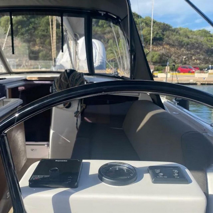 Yaya | Dufour 390 photo 7