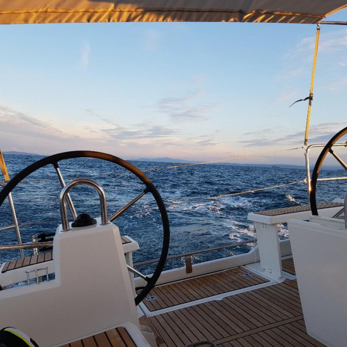 Lampo | Oceanis 38.1 photo 4