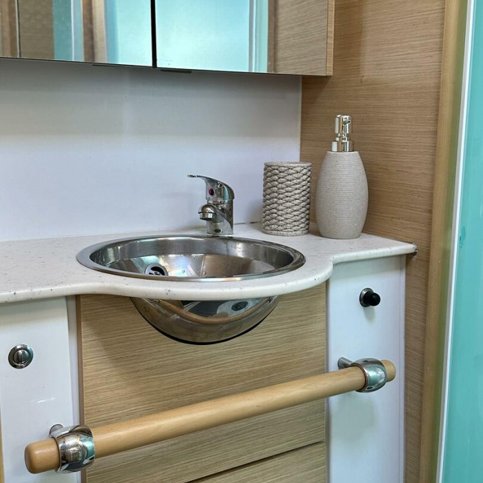 Infinity | Lagoon 500 photo 25