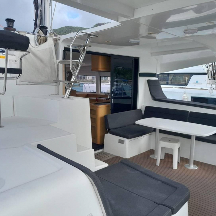 Bingo | Lagoon 42 Owner photo 2