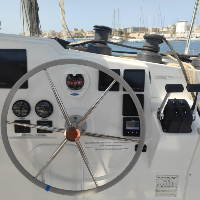 Isla | Fountaine Pajot Isla 40 photo 10
