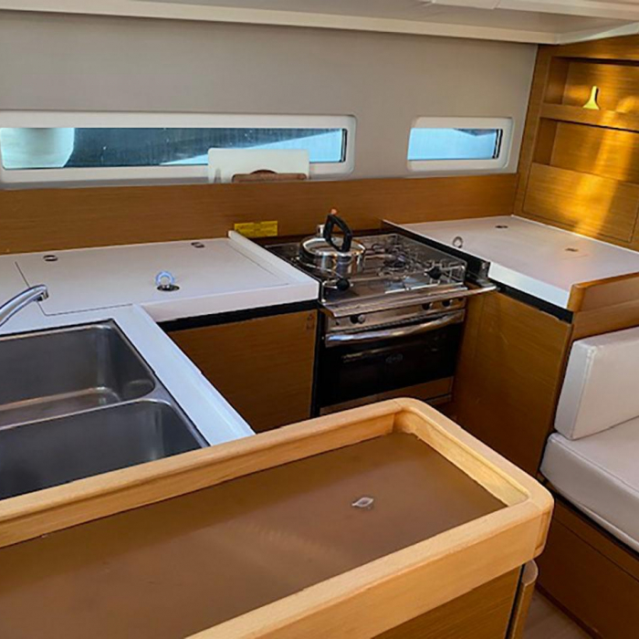 Saravah | Sun Odyssey 410 photo 8