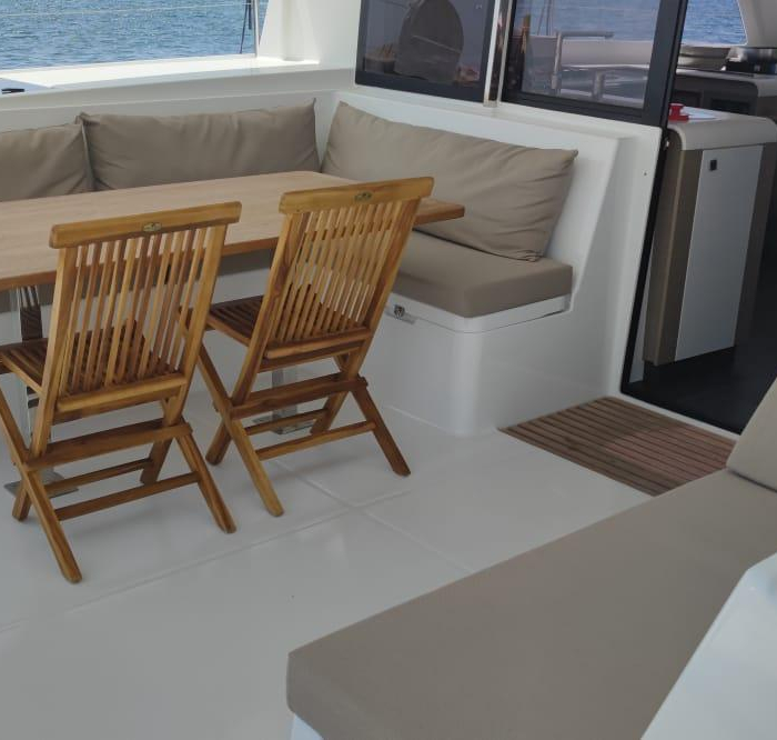 Isla | Fountaine Pajot Isla 40 photo 17