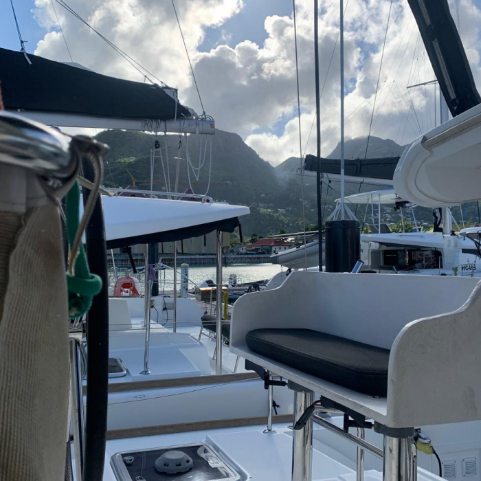 Cotopaxi | Lagoon 40 photo 6