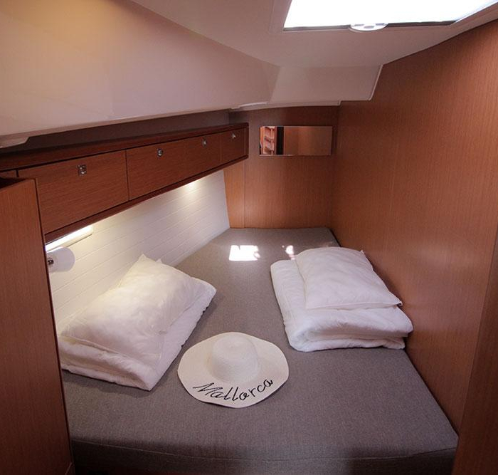 Casino Royale | Bavaria Cruiser 46 C photo 11