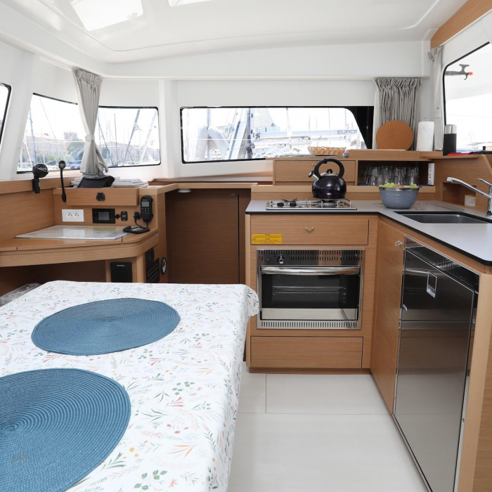 Gold Kiss | Excess 11 photo 5