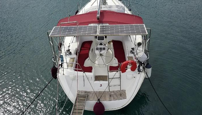 Crete | Oceanis Clipper 393 photo 4