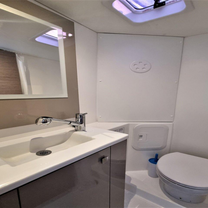 Joy | Fountaine Pajot Isla 40 photo 9