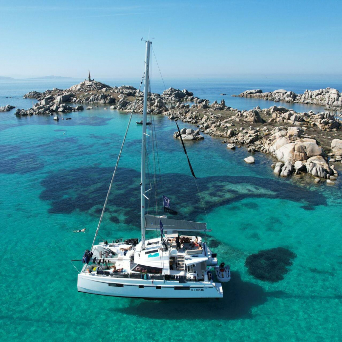 Gelmar - A/C, Generator, Water maker | Nautitech 46 Fly photo 12