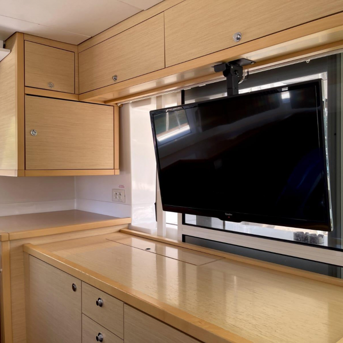 Altair | Lagoon 450 F photo 9