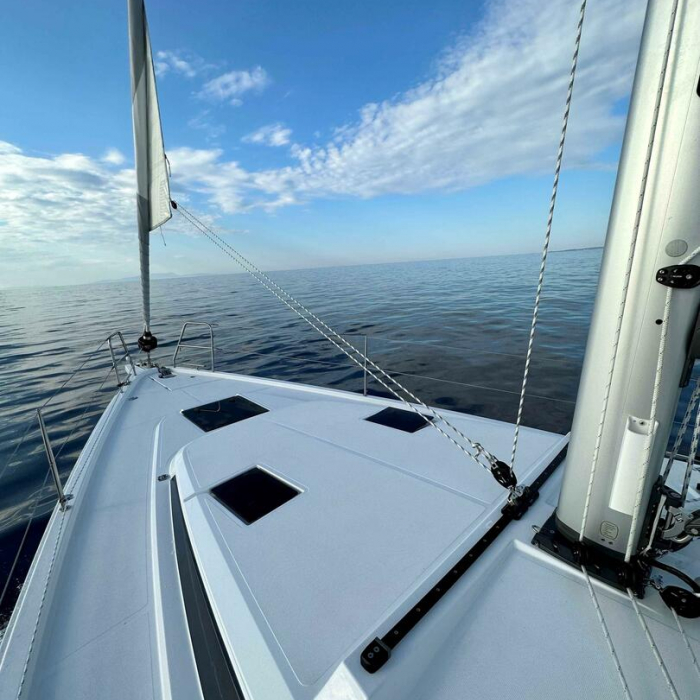 Ermis | Bavaria C42 photo 4