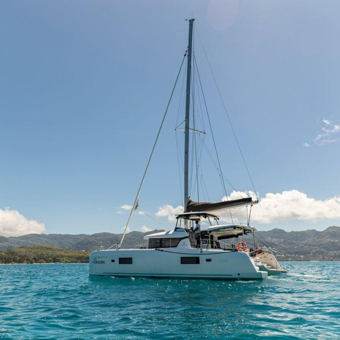 Vanessa | Lagoon 42 photo 21