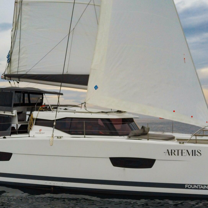 Artemis | Fountaine Pajot Isla 40 photo 44