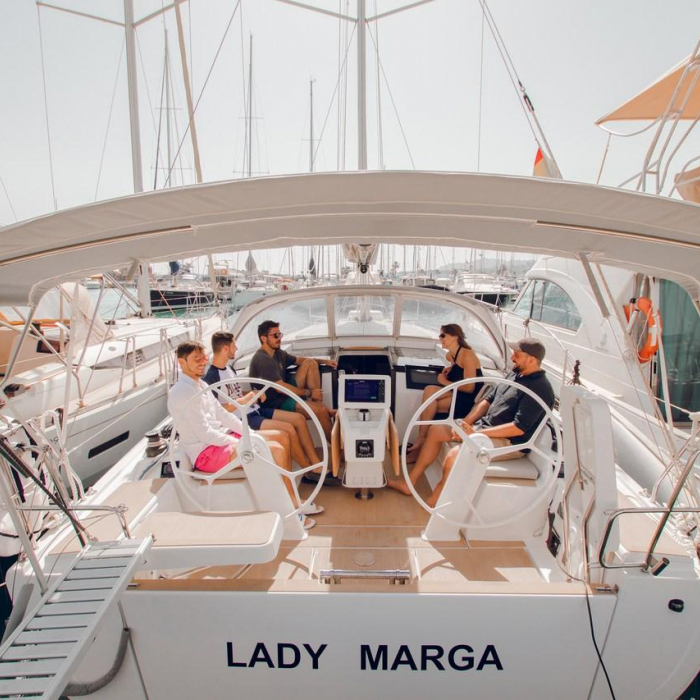 Lady Marga | Hanse 388 photo 7