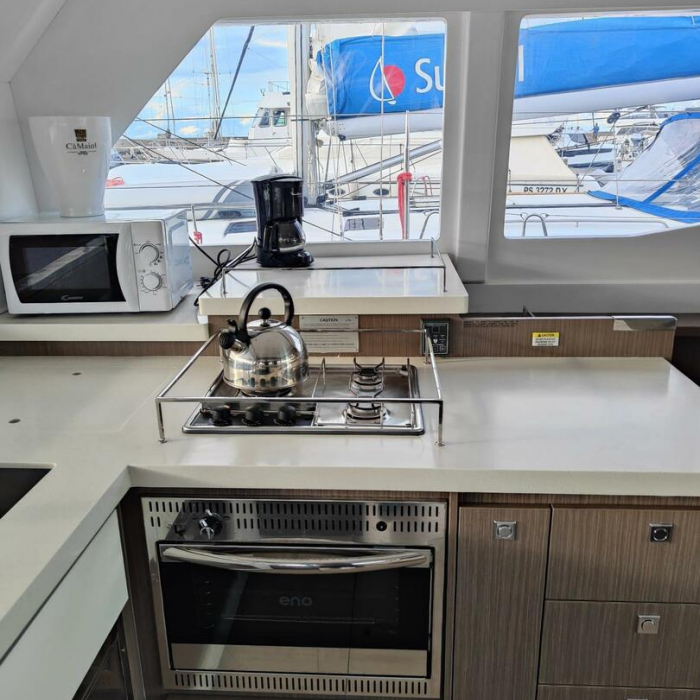 Lady Lety | Leopard 45 photo 6