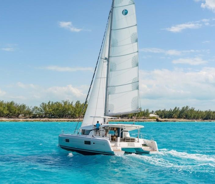 Sleepy | Lagoon 42 photo 3