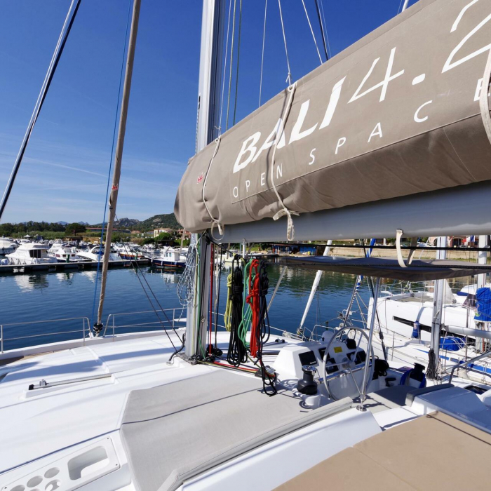 ORSA 1 - A/C, Generator, Water maker | Bali 4.2 photo 6