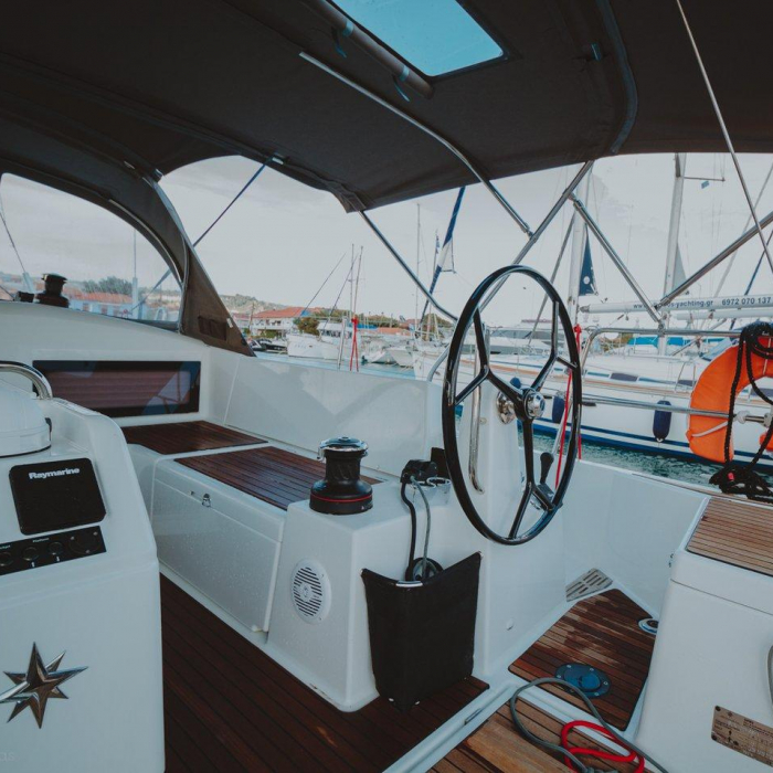 Eleni | Sun Odyssey 440 photo 9