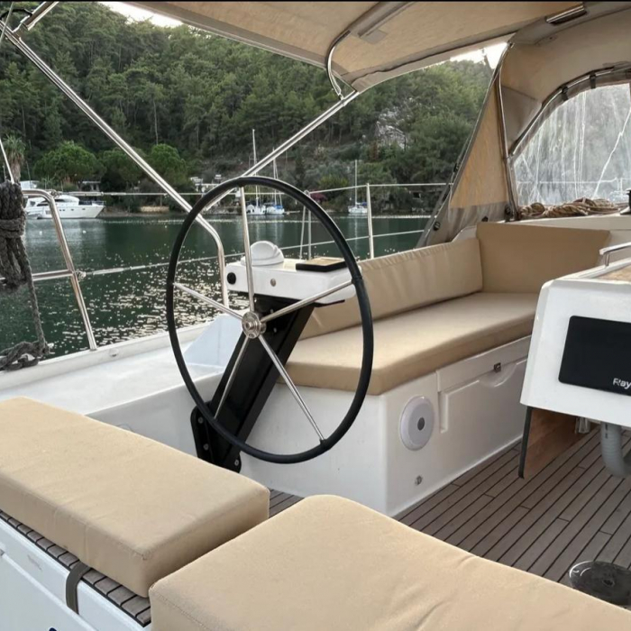 Sail Corvus | Dufour 390 Grand Large photo 16