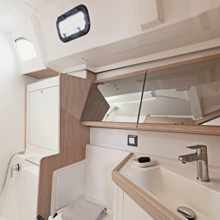 First Kiss | Oceanis 46.1 photo 5