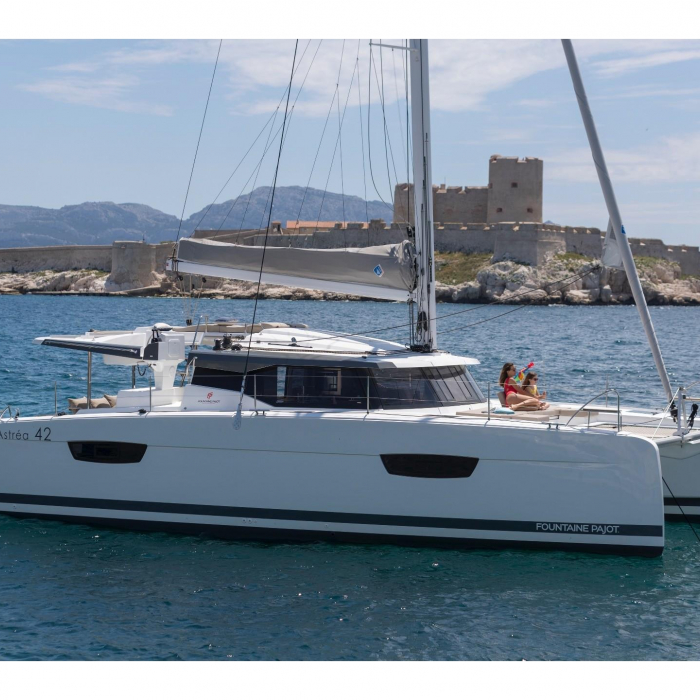 Timeless Planet | Astrea 42 photo 1