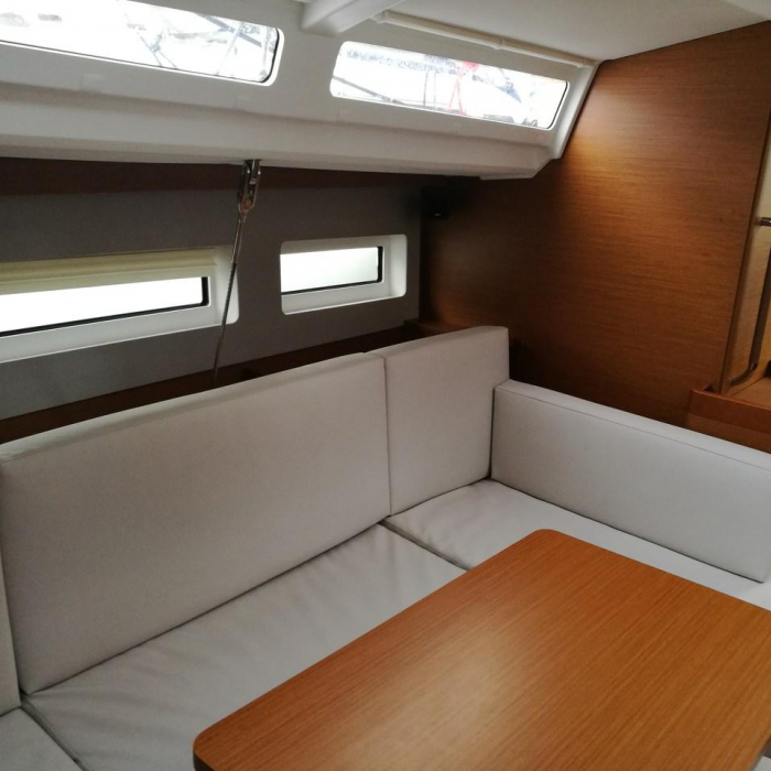 Aitna | Sun Odyssey 440 photo 5