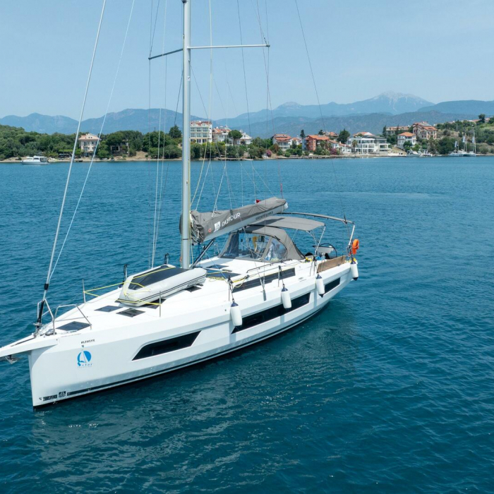 Alfasyr | Dufour 44 photo 3