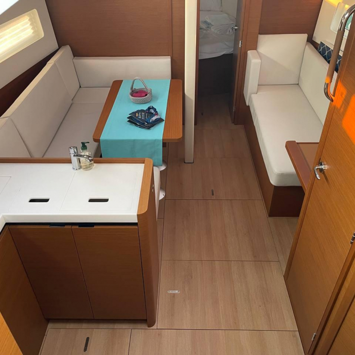 Just Happy | Sun Odyssey 380 photo 4