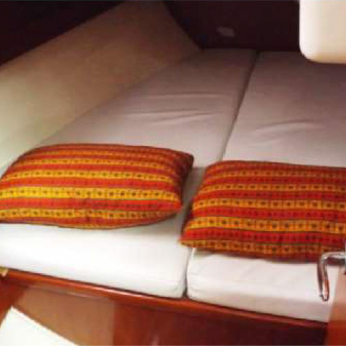 Economy | Dufour 455 GL photo 14