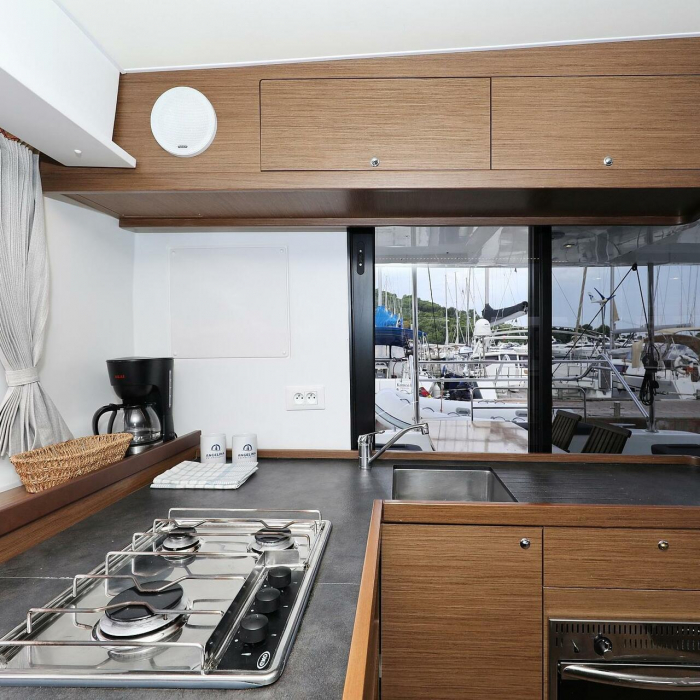 Best Friends I | Lagoon 42 photo 42