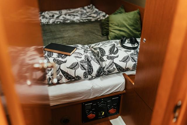 Happy | Oceanis 38 photo 7